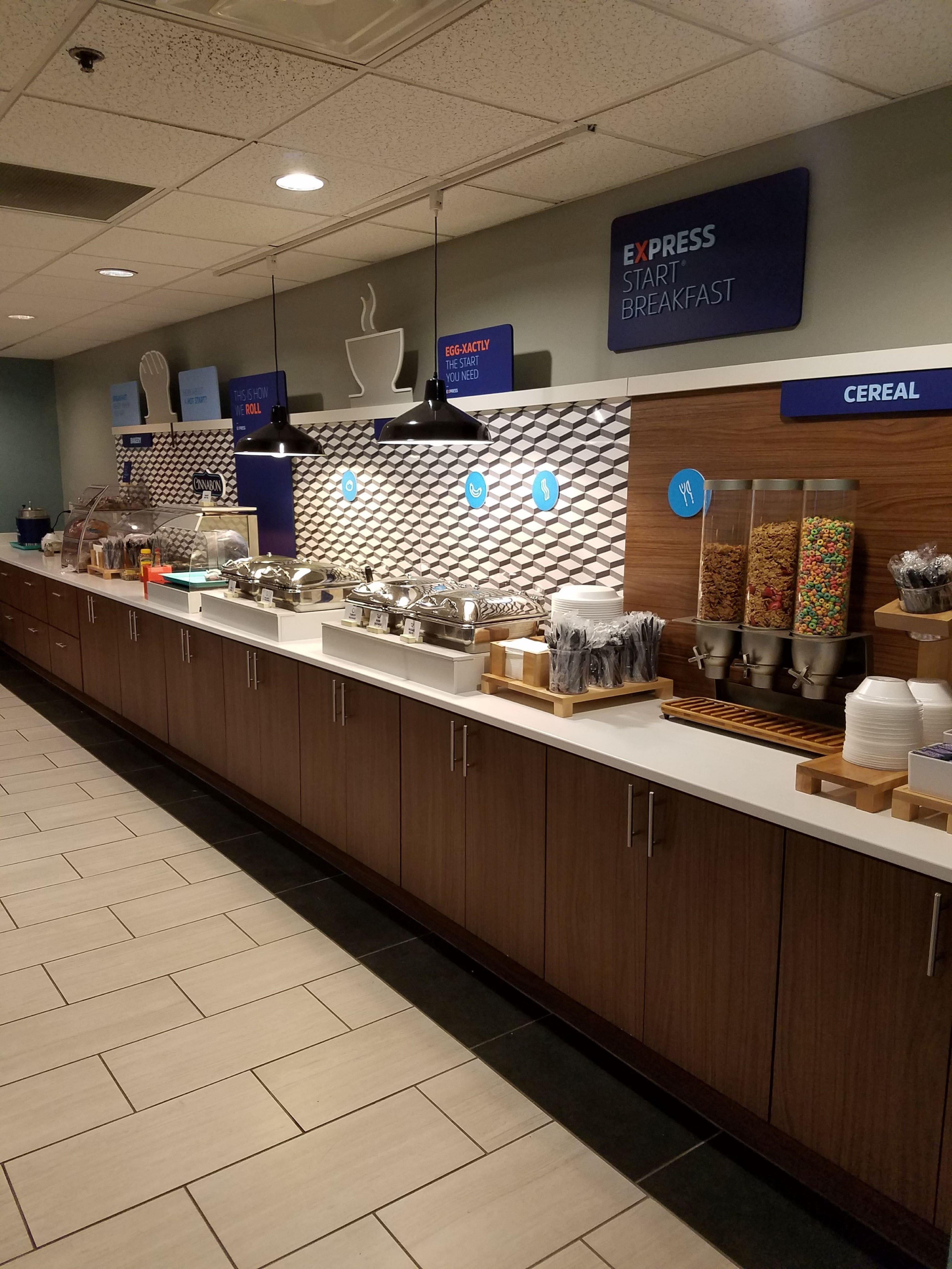 Holiday Inn Express Hotel & Suites Kingsport-Meadowview I-26 By Ihg Kültér fotó