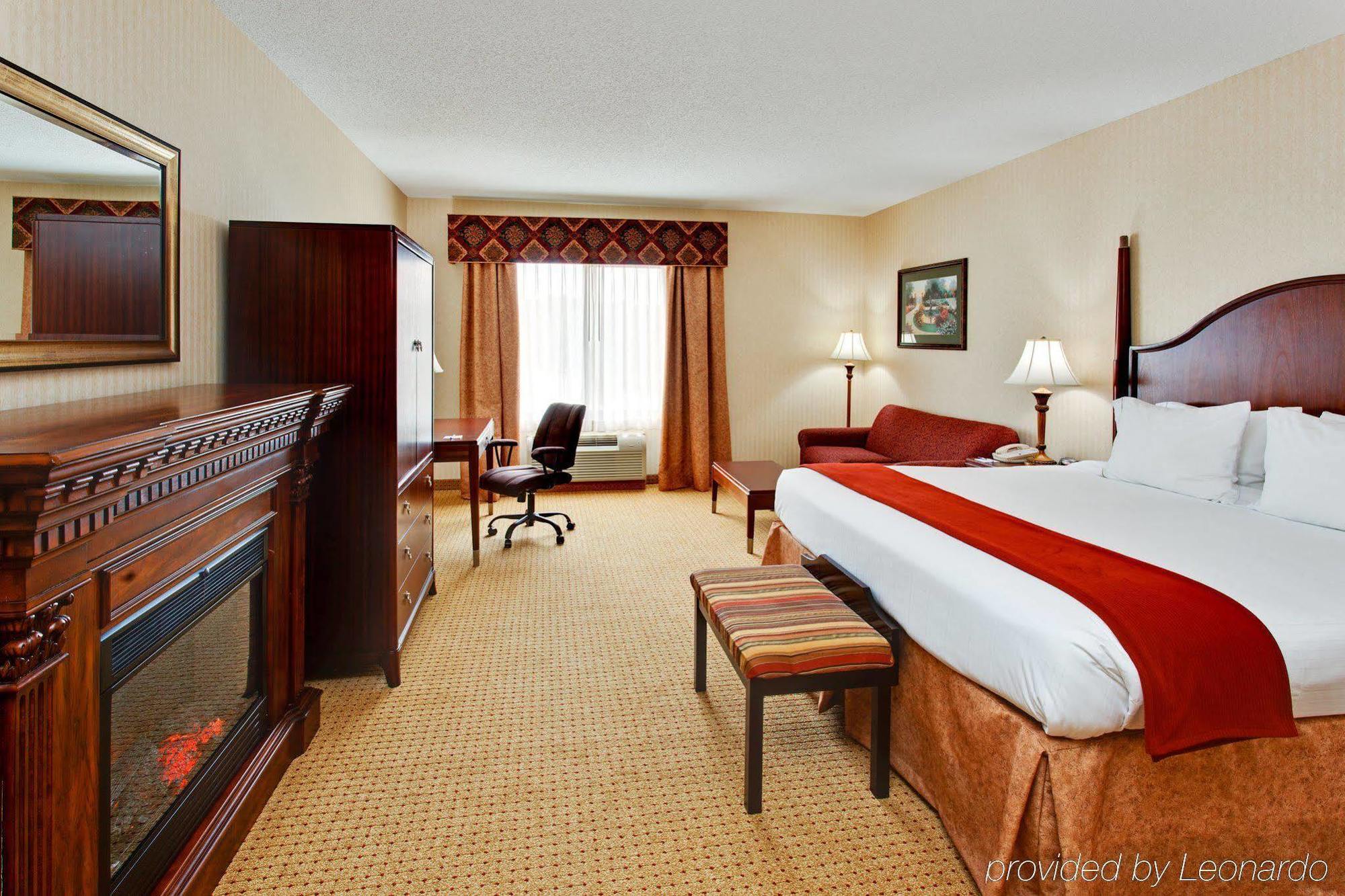 Holiday Inn Express Hotel & Suites Kingsport-Meadowview I-26 By Ihg Kültér fotó