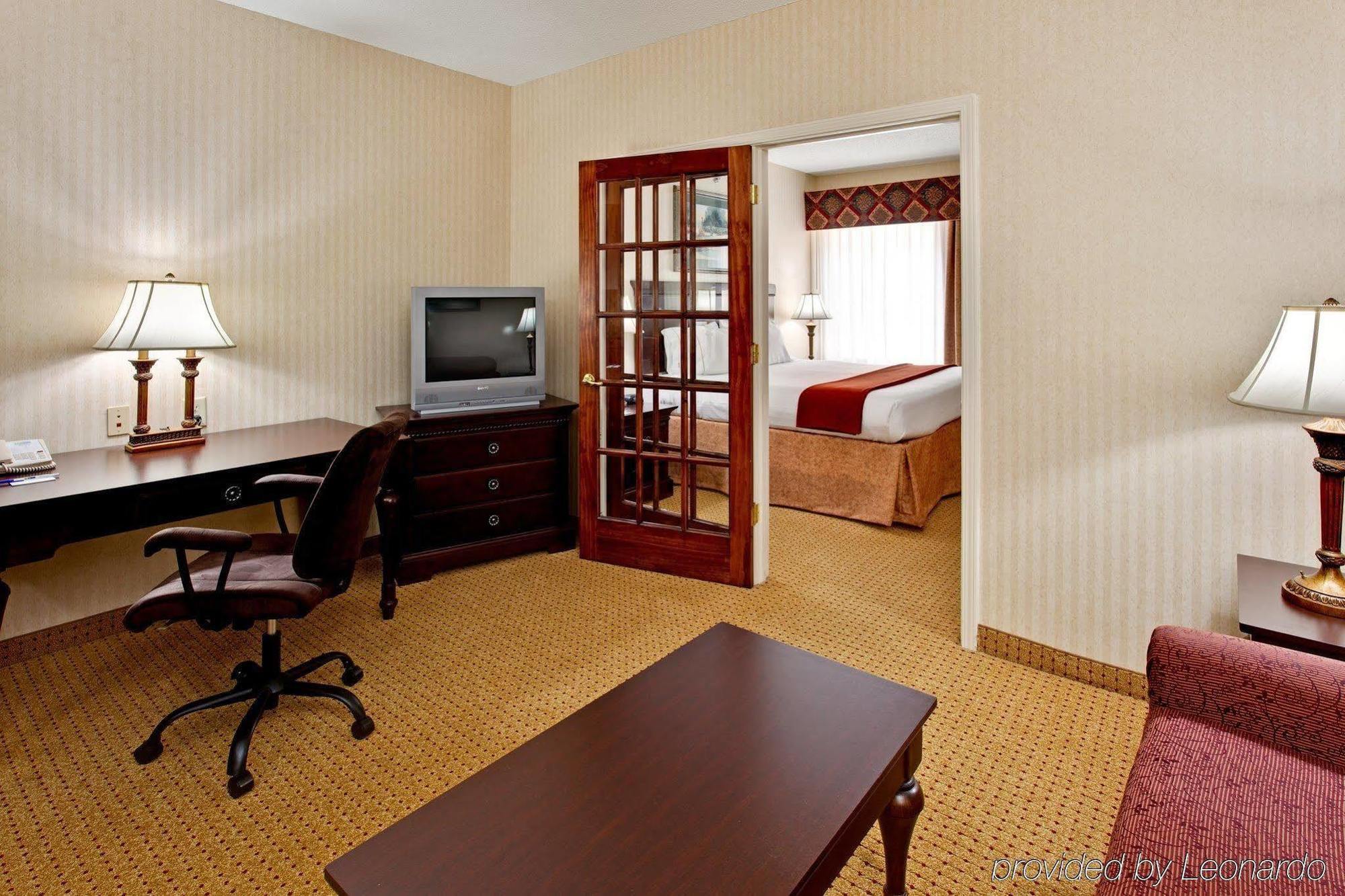 Holiday Inn Express Hotel & Suites Kingsport-Meadowview I-26 By Ihg Kültér fotó