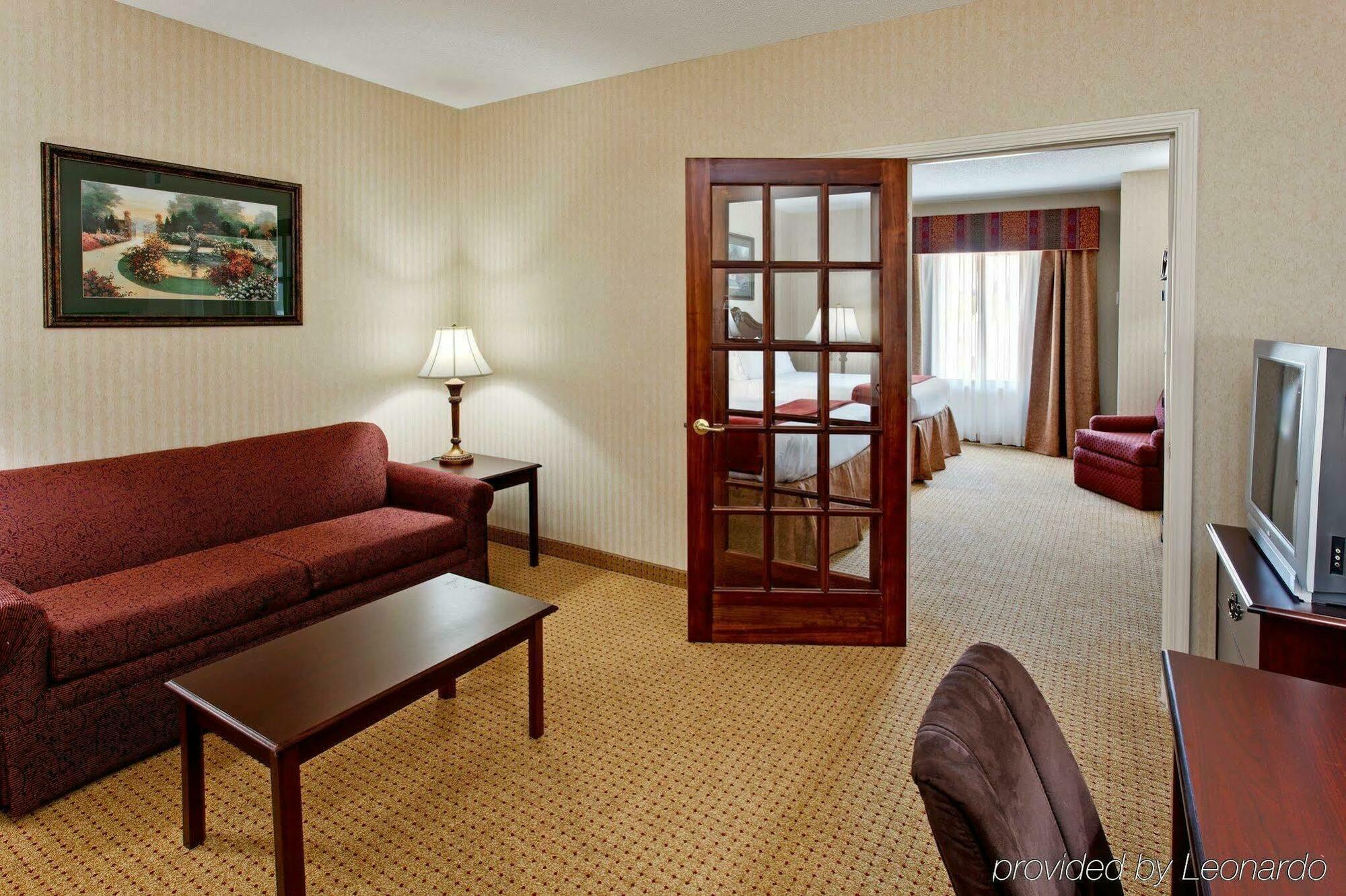 Holiday Inn Express Hotel & Suites Kingsport-Meadowview I-26 By Ihg Kültér fotó